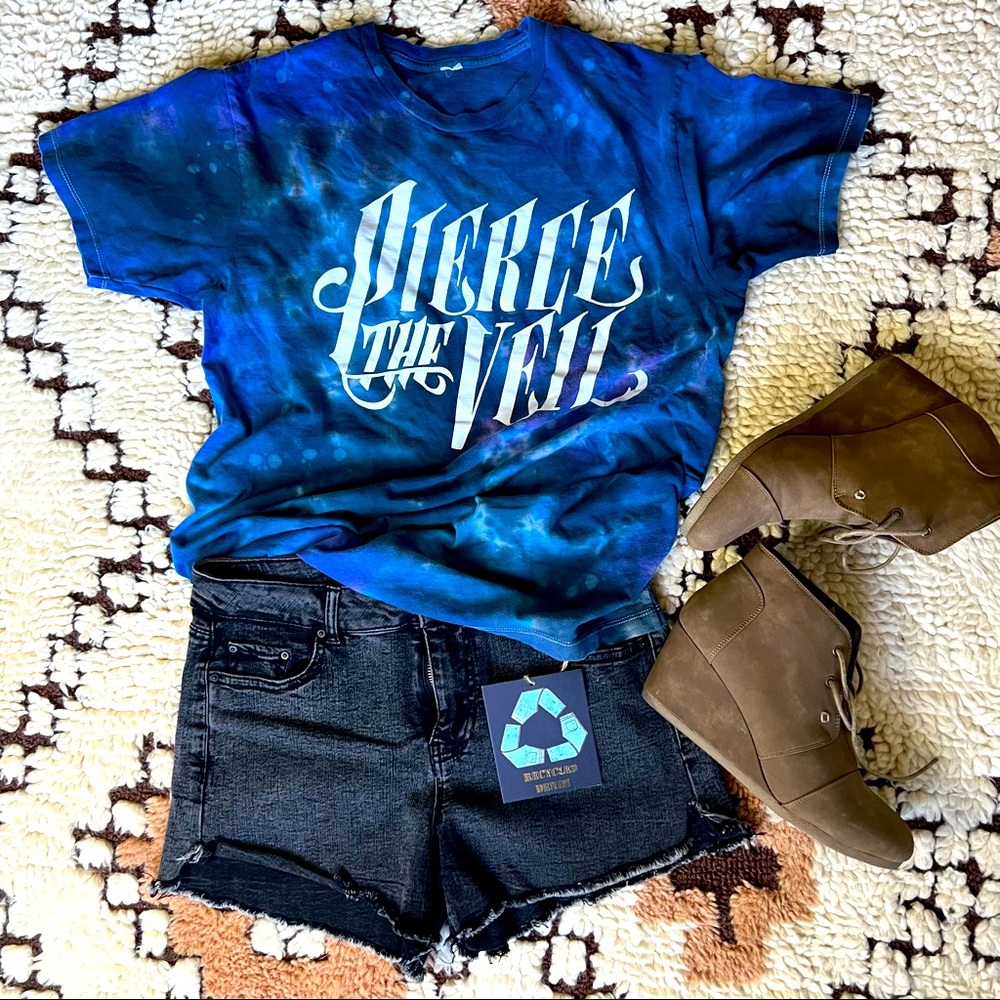 Pierce The Veil Tie Dye Crew Neck Short Sleeve Band T-Shirt Blue Size L